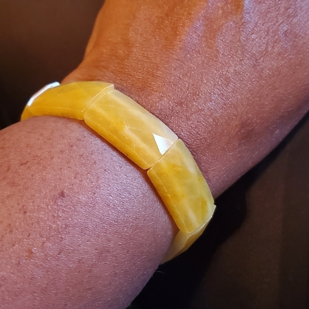 22150 Ctw Burmese Honey Jadeite Jade Stretch Bracelet 81$